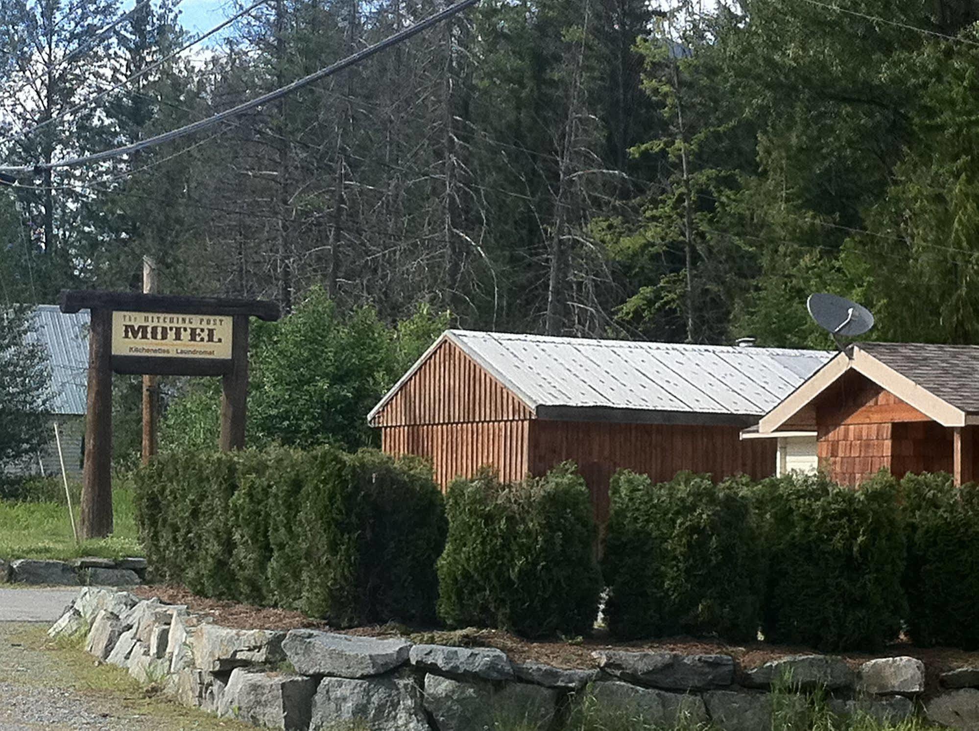 The Hitching Post Motel Pemberton Extérieur photo