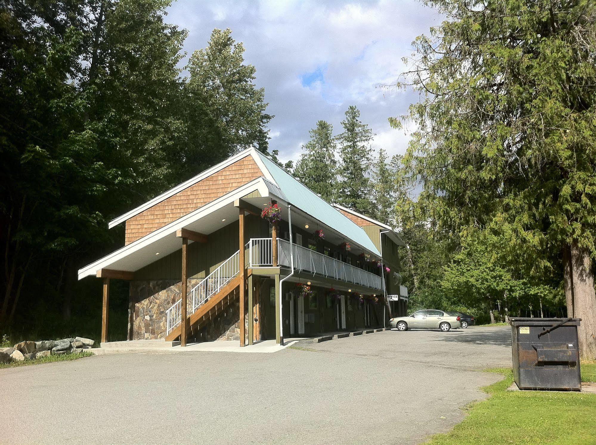The Hitching Post Motel Pemberton Extérieur photo