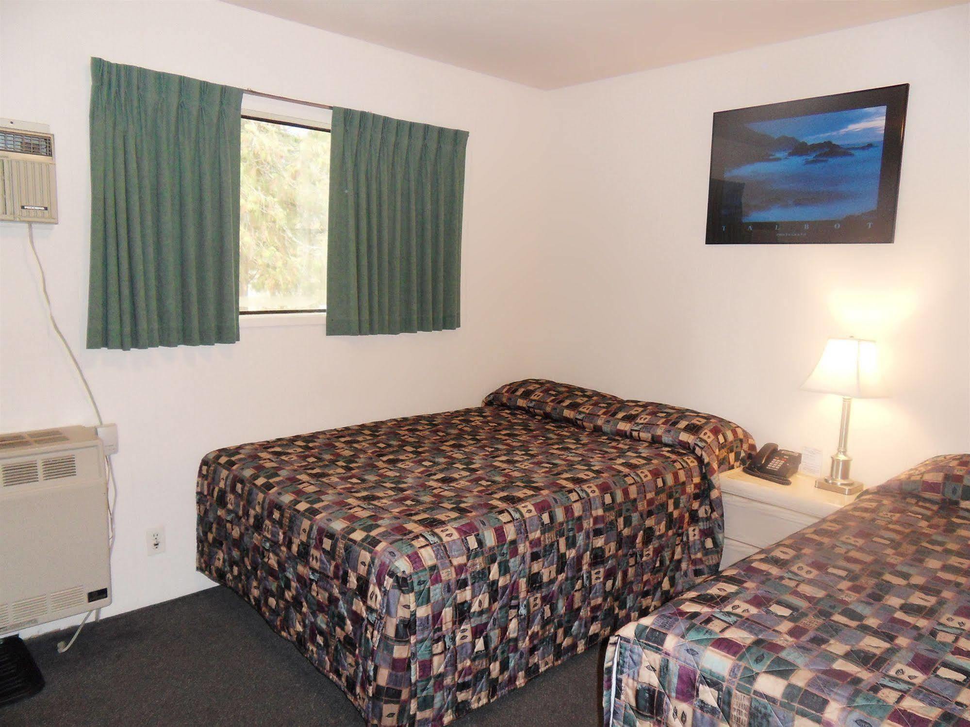The Hitching Post Motel Pemberton Extérieur photo