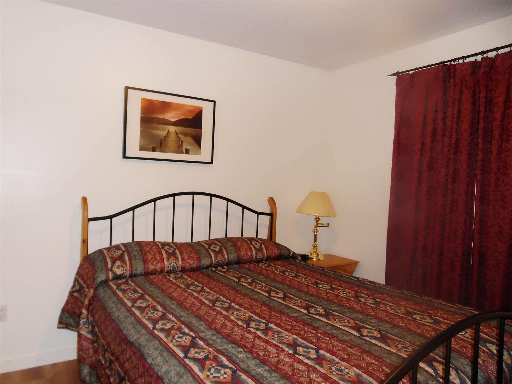 The Hitching Post Motel Pemberton Extérieur photo