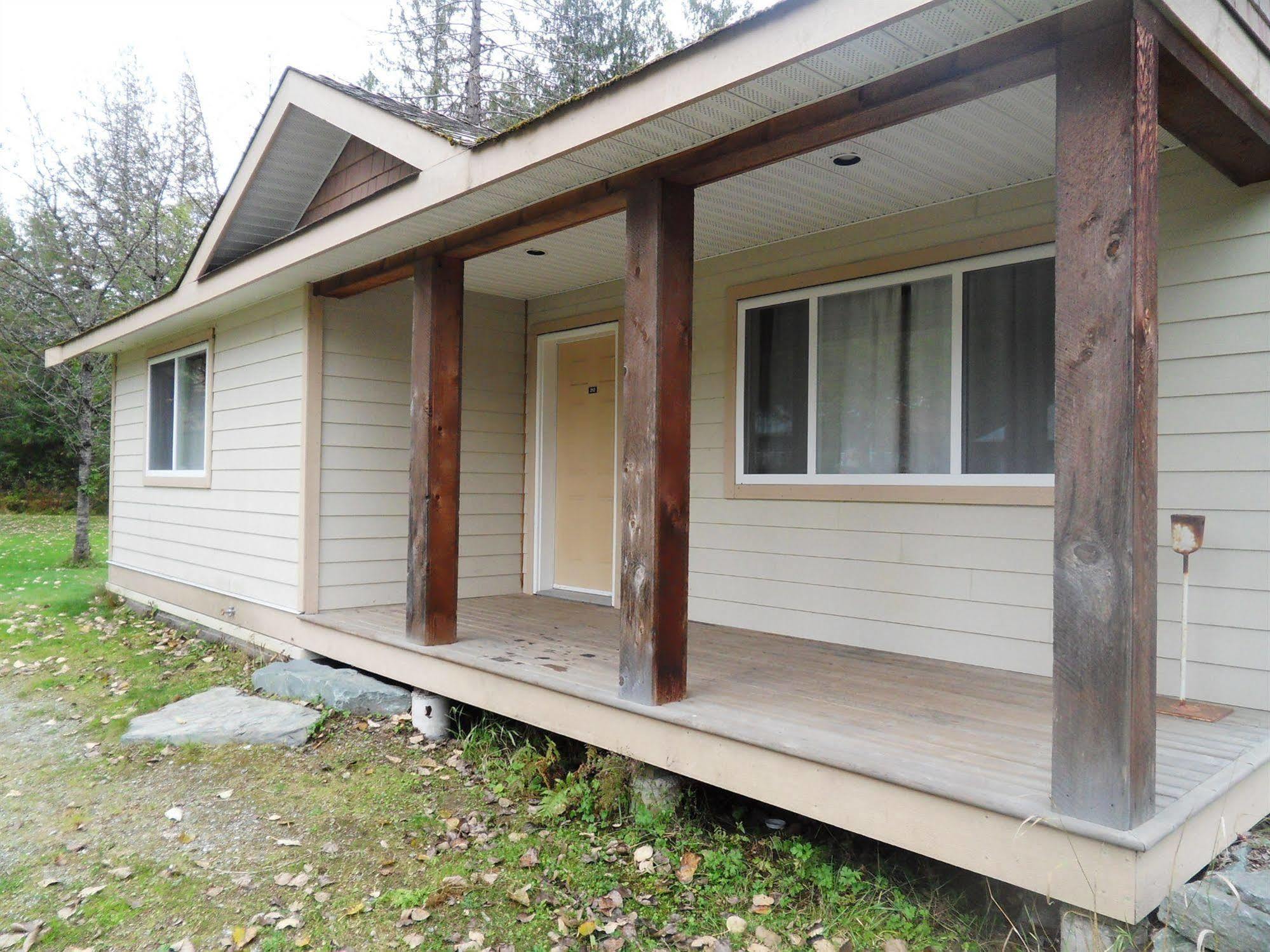The Hitching Post Motel Pemberton Extérieur photo