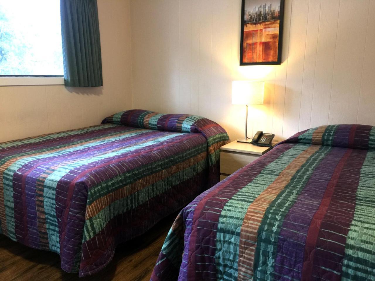 The Hitching Post Motel Pemberton Extérieur photo